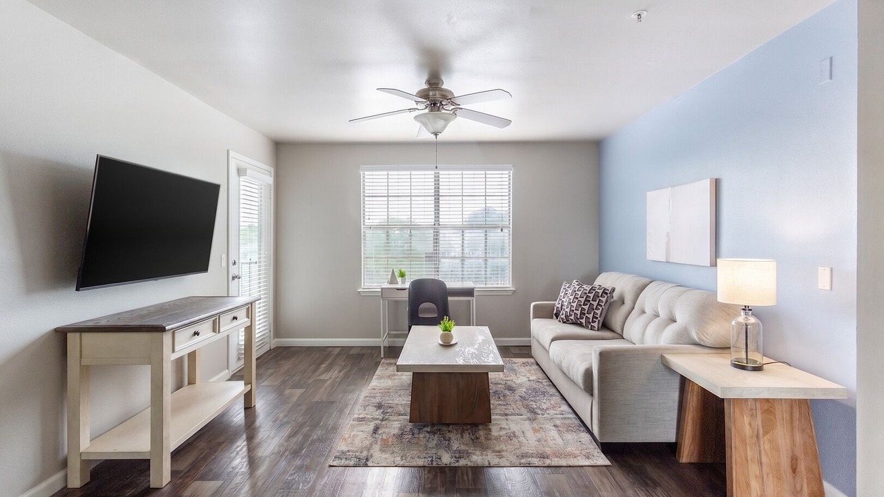 Photo of Livingroom in Tallahassee