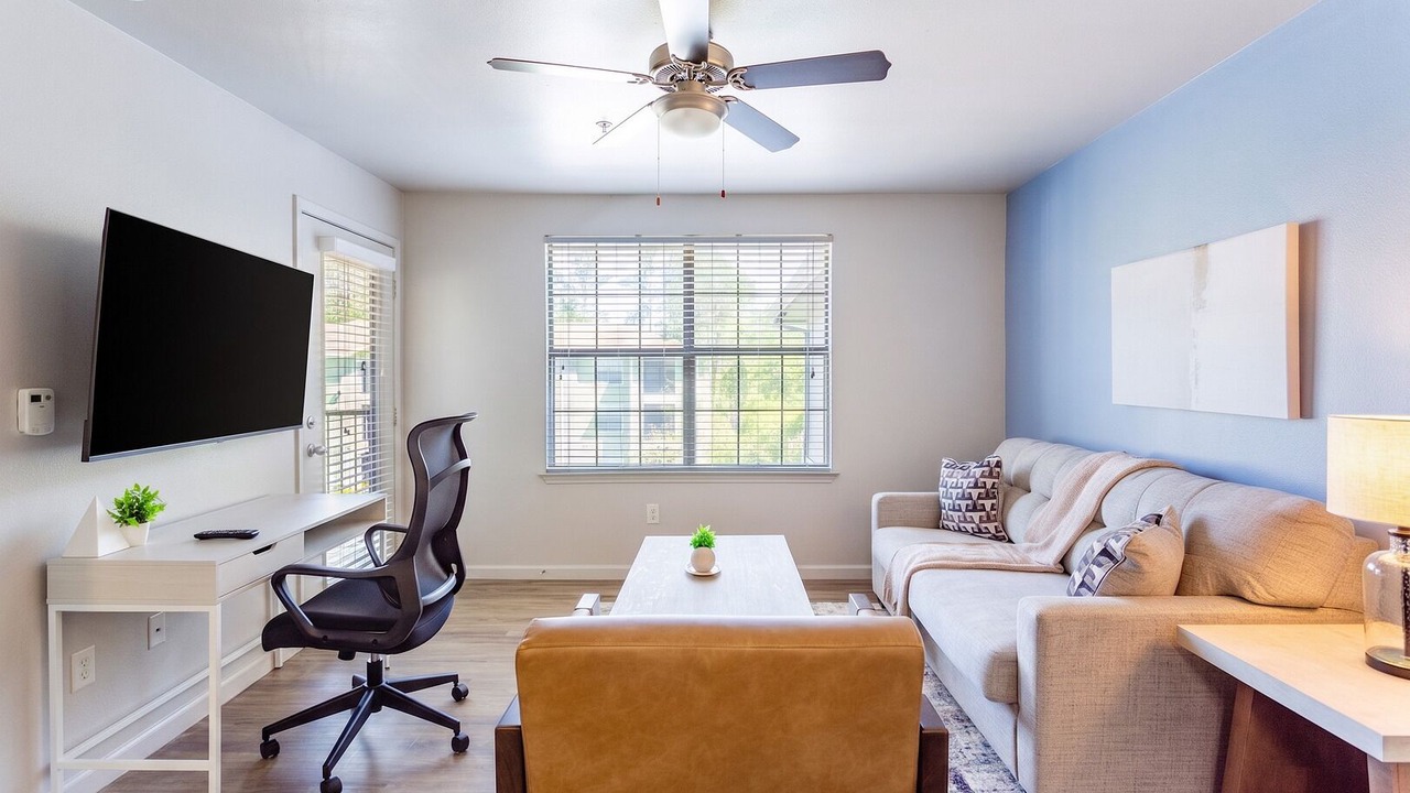 Photo of Livingroom in Tallahassee