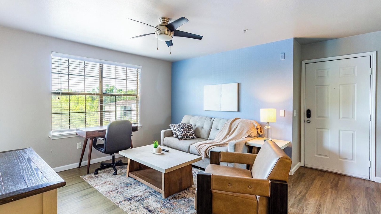 Photo of Livingroom in Tallahassee