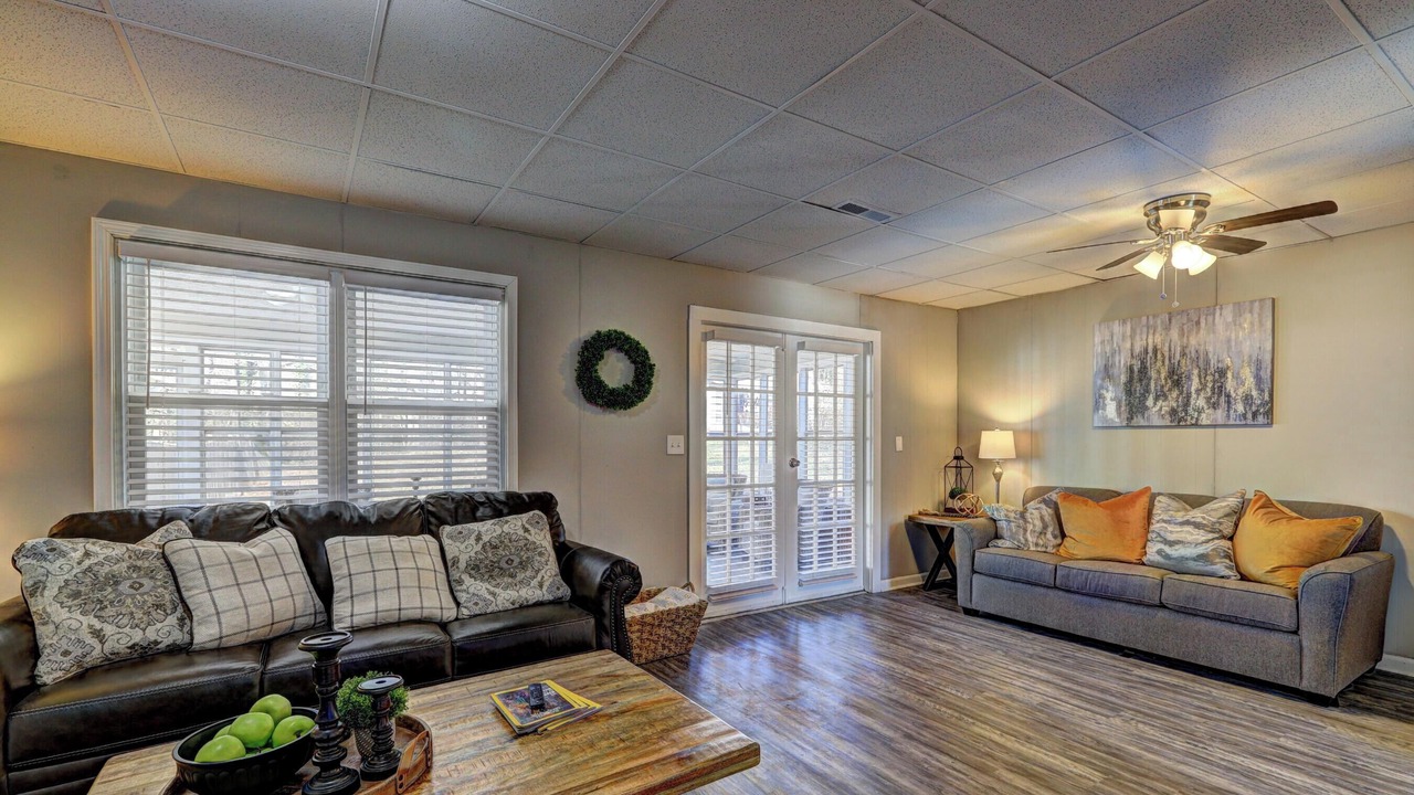 Photo of Livingroom in Mableton
