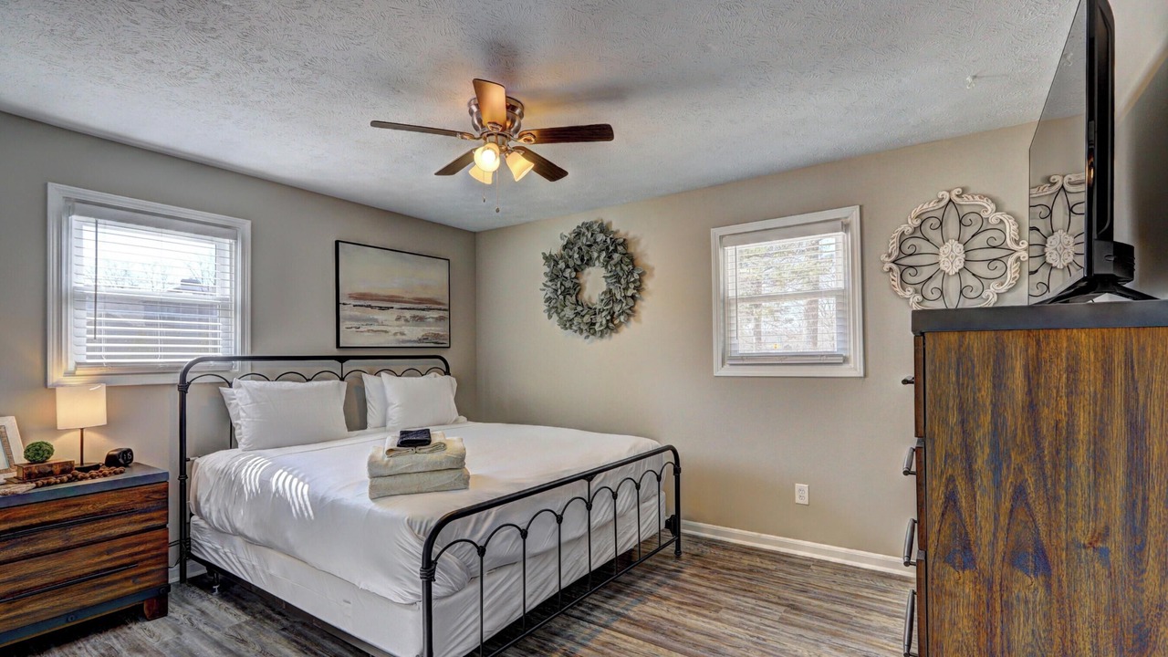 Photo of Bedroom in Mableton