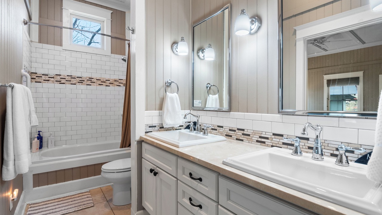 Photo of Bathroom in Crane Hill
