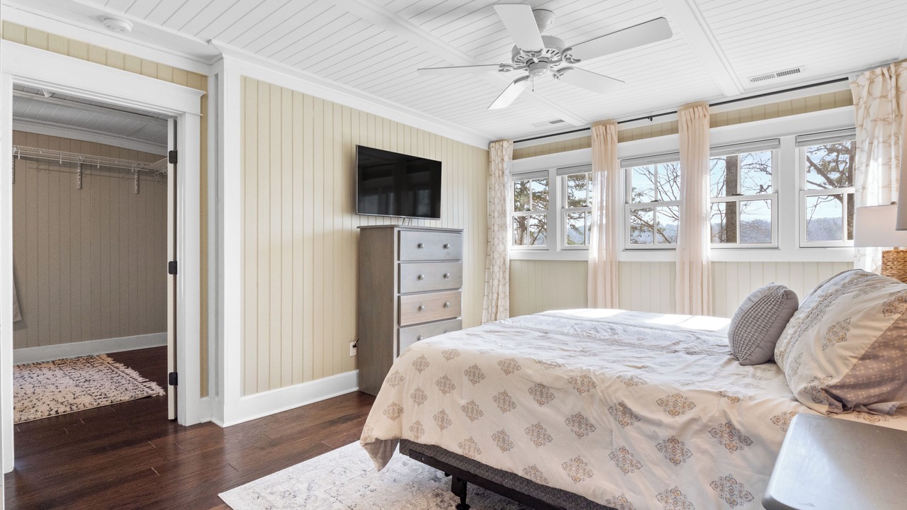 Photo of Bedroom in Crane Hill