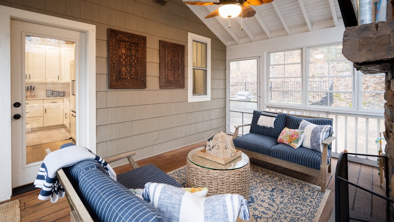 Photo of Livingroom in West Olive