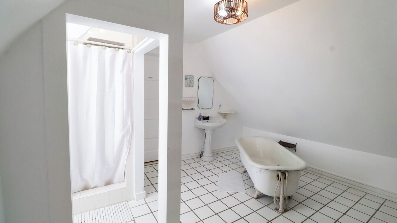 Photo of Bathroom in Florala