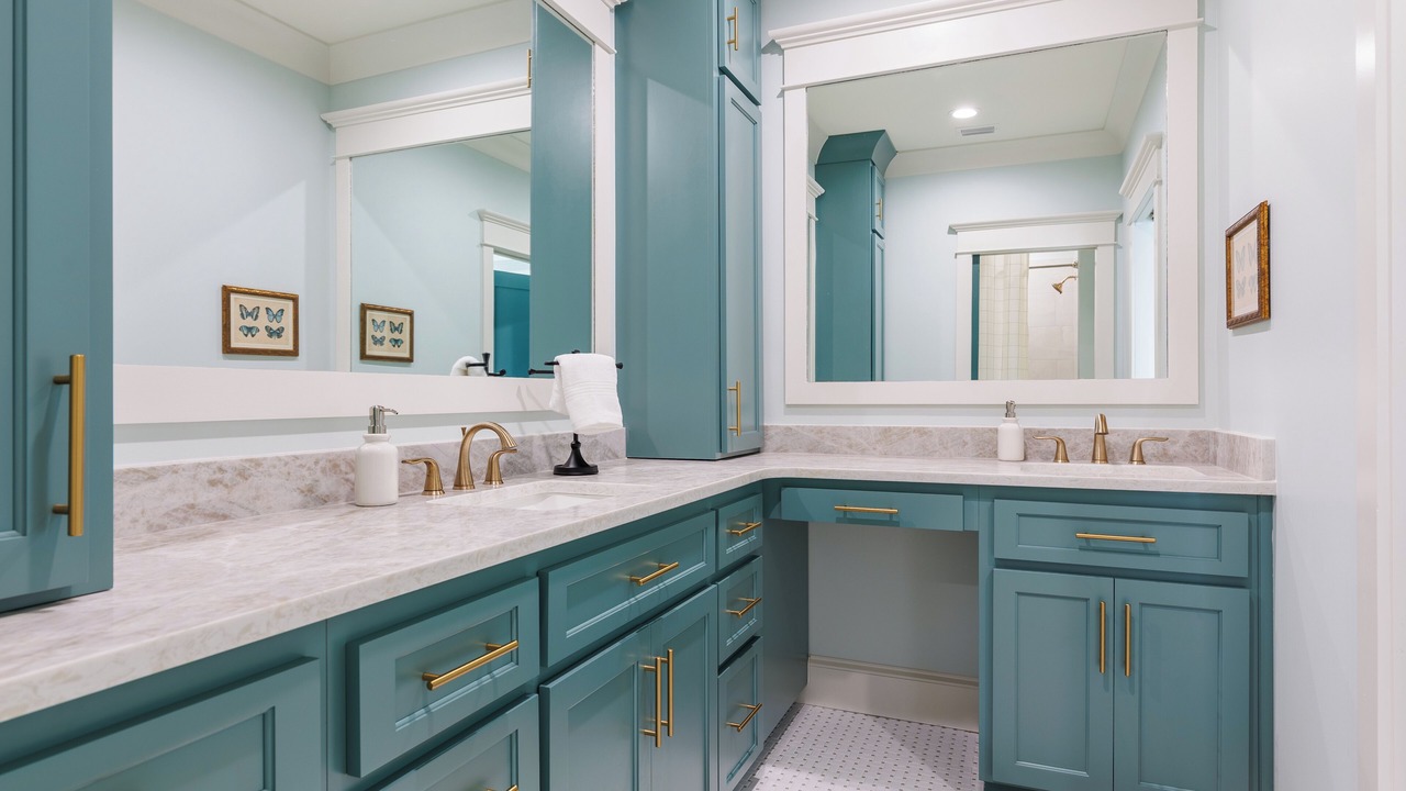 Photo of Bathroom in Lake Park