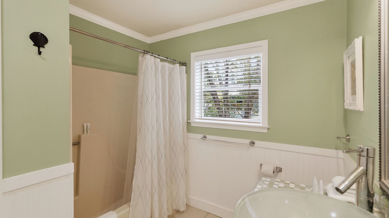 Photo of Bathroom in Tybee Island
