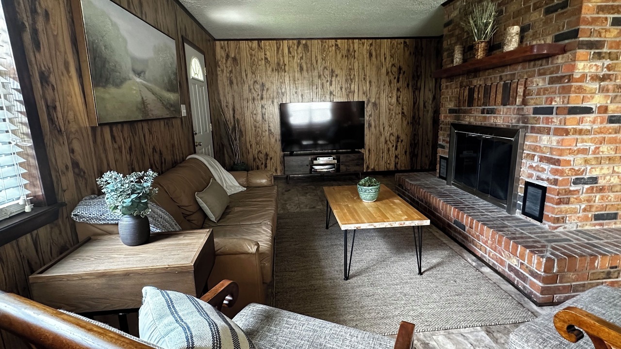 Photo of Livingroom in Ono Island