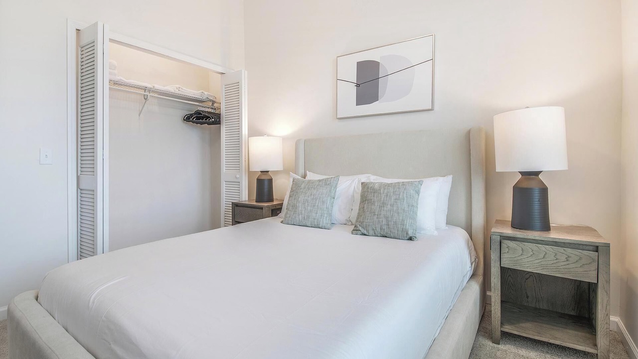 Photo of Bedroom in Florida Center