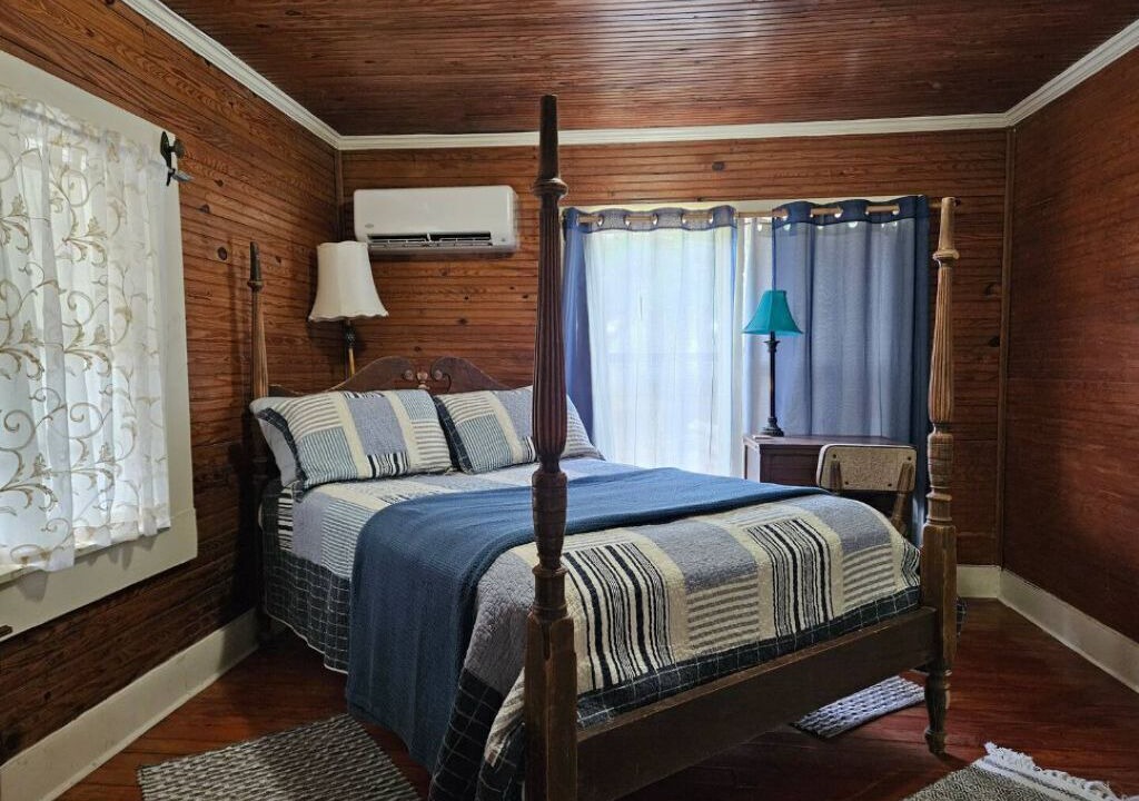 Photo of Bedroom in Grand Bay