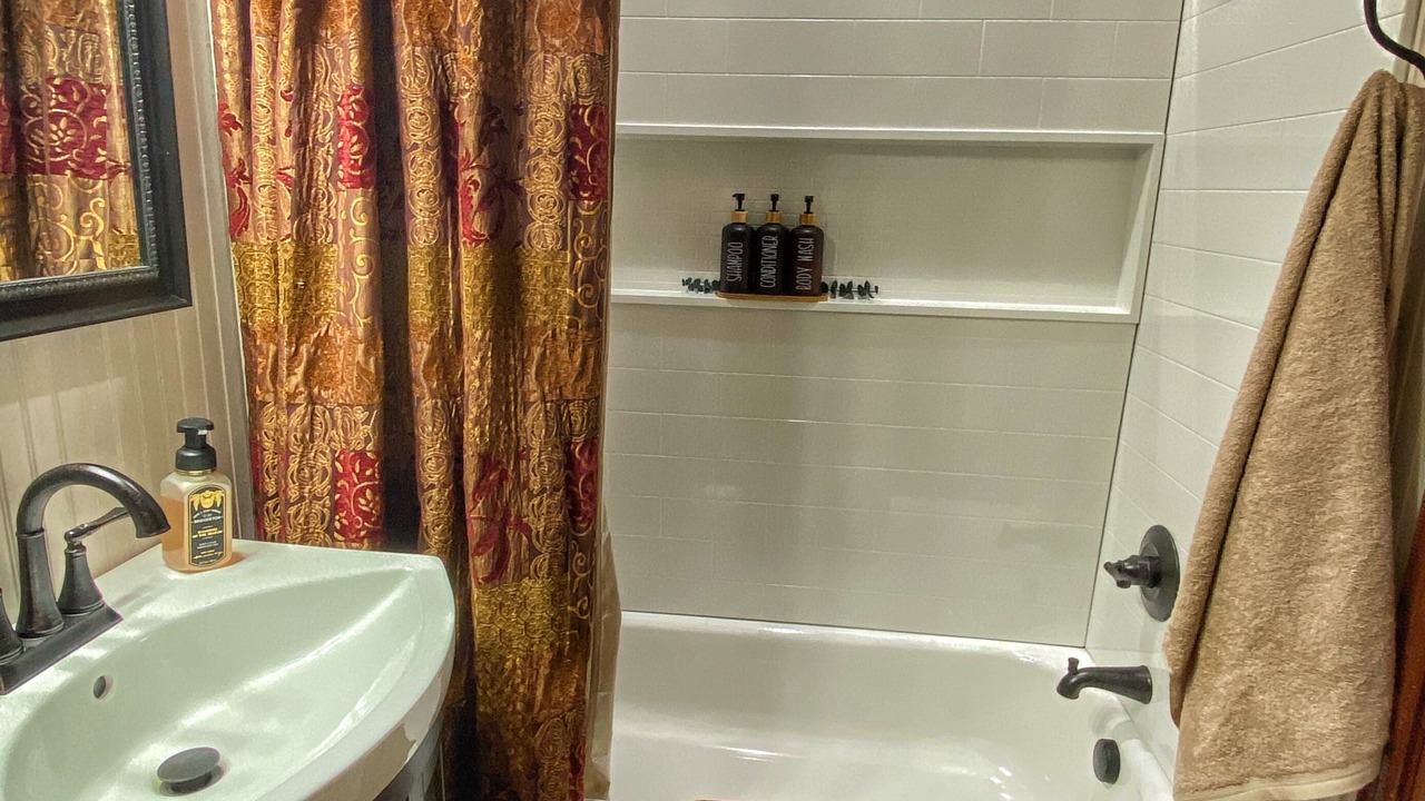 Photo of Bathroom in Ashland