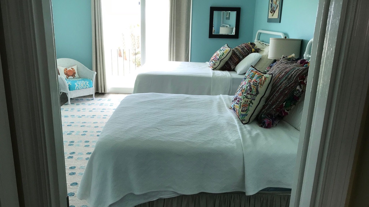 Photo of Bedroom in Surfside Estates