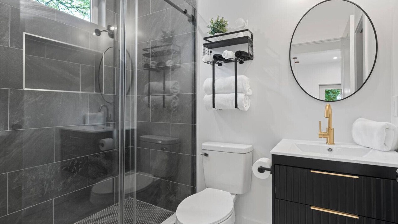 Photo of Bathroom in East Side