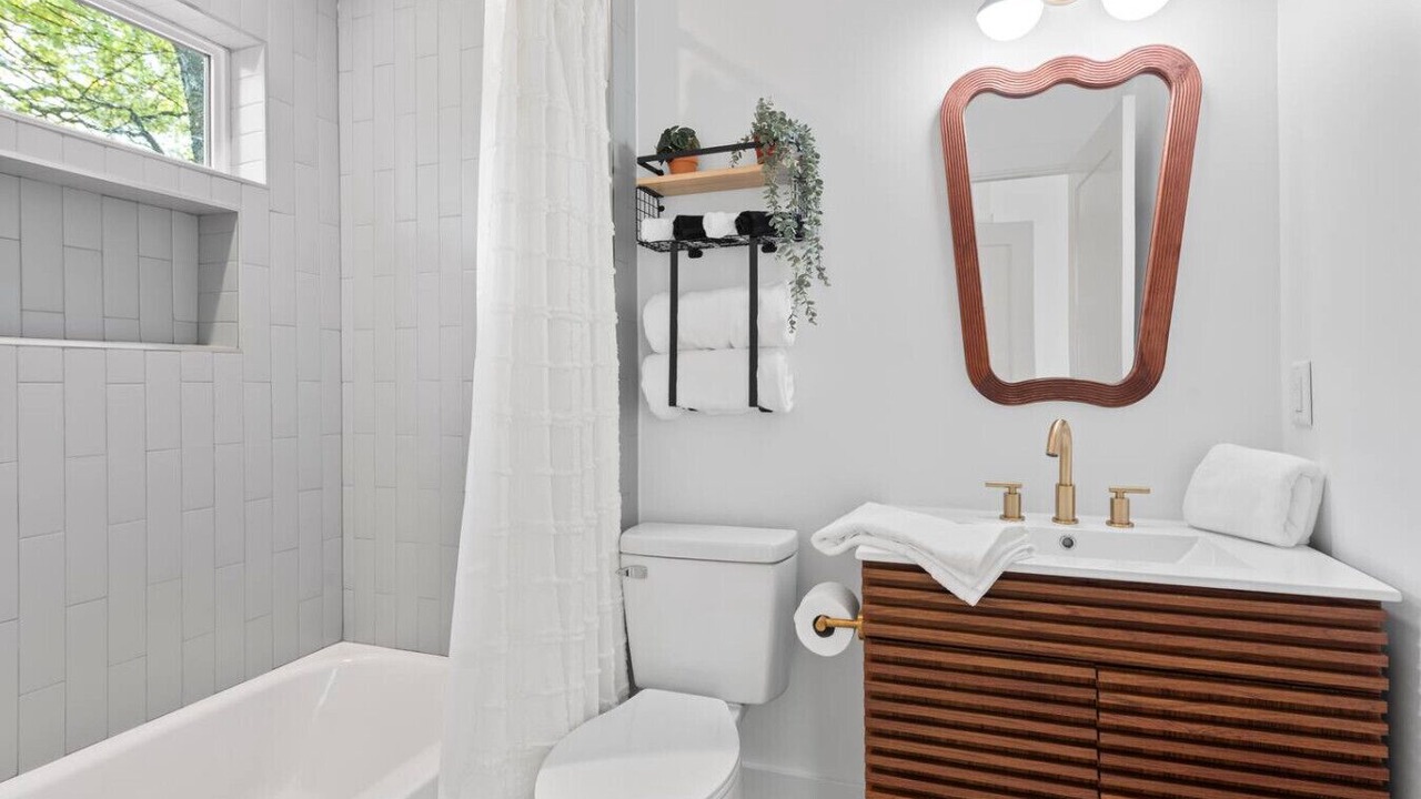 Photo of Bathroom in East Side
