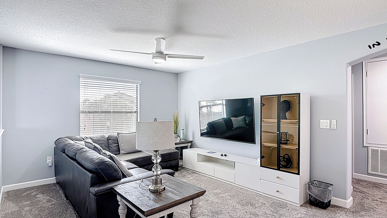 Photo of Livingroom in Loughman