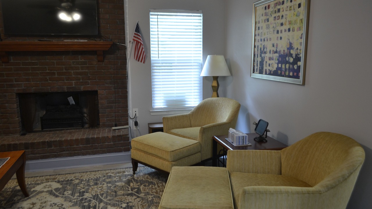 Photo of Livingroom in Macon County