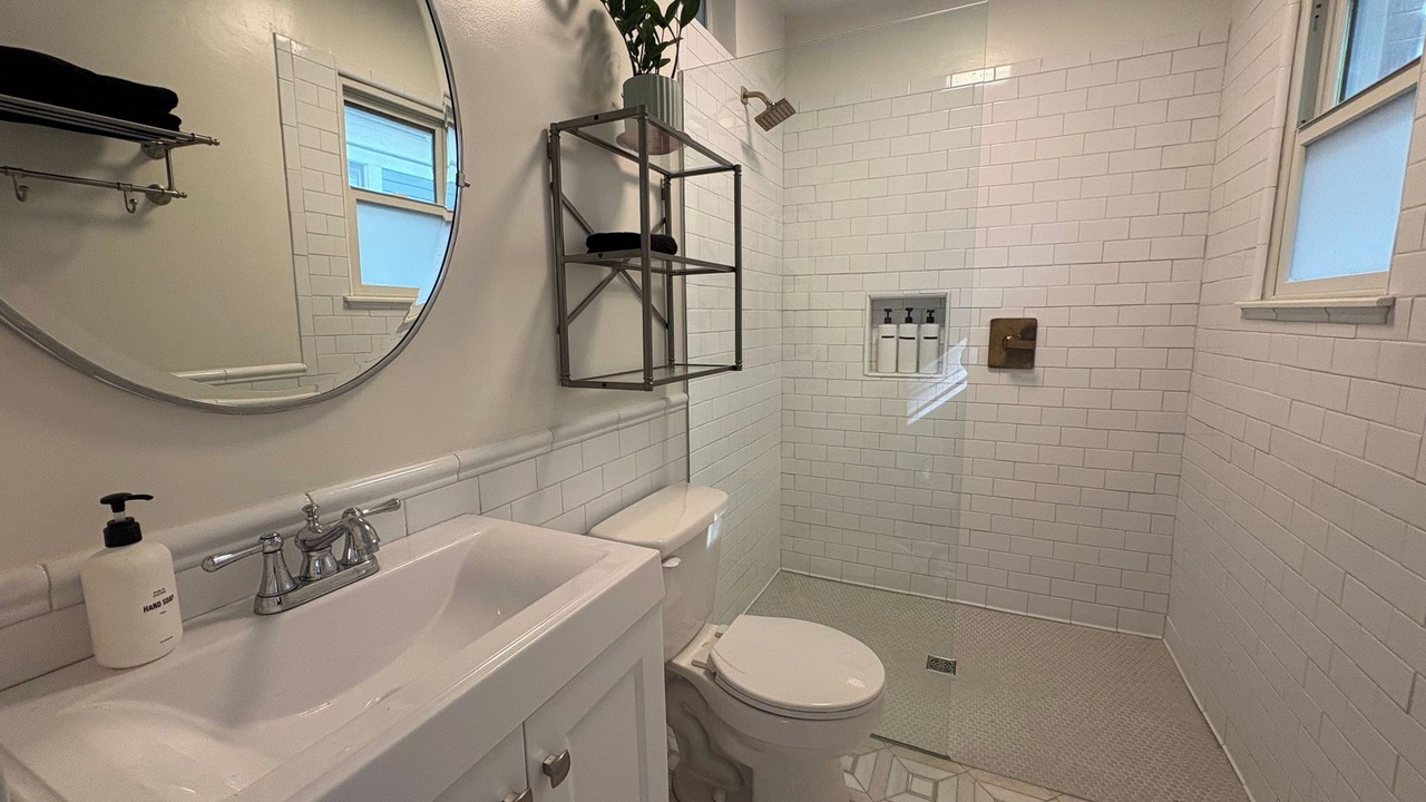 Photo of Bathroom in Candler Park
