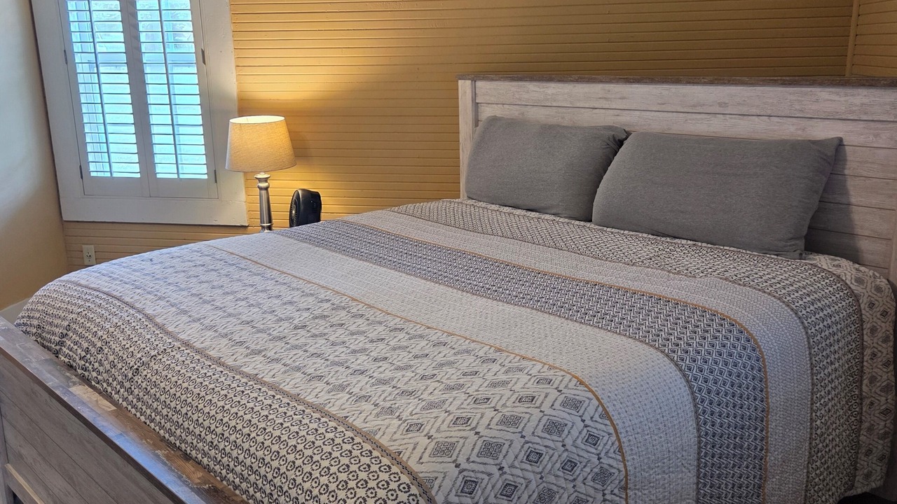 Photo of Bedroom in Crystal Springs