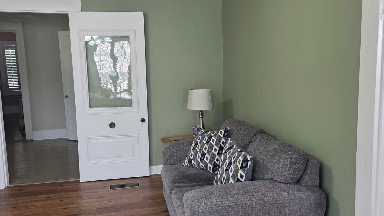 Photo of Livingroom in Crystal Springs
