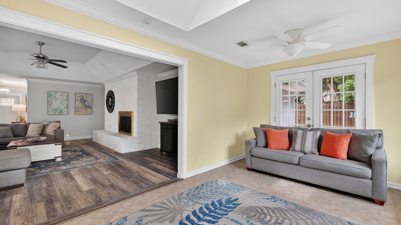Photo of Livingroom in Saint Simons Heights