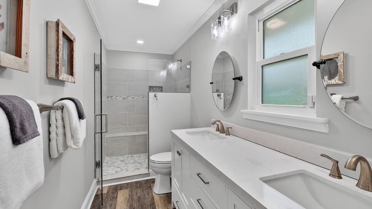 Photo of Bathroom in Saint Simons Heights