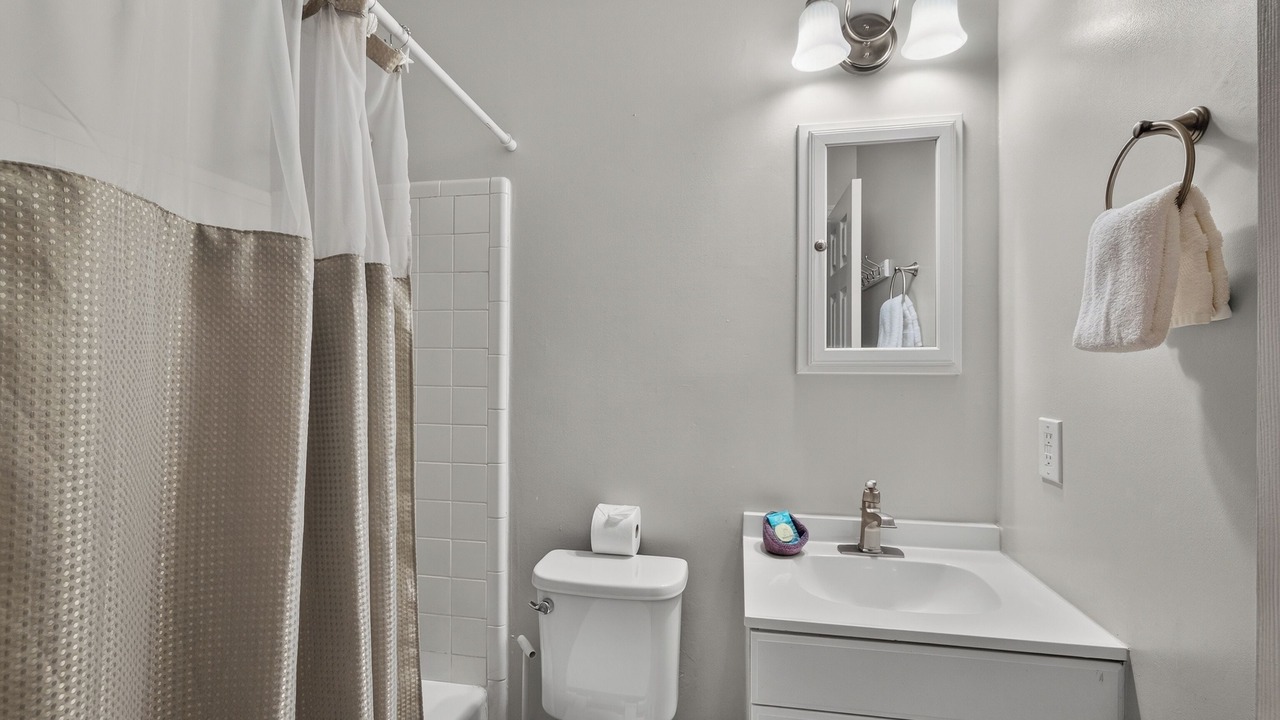 Photo of Bathroom in Saint Simons Heights