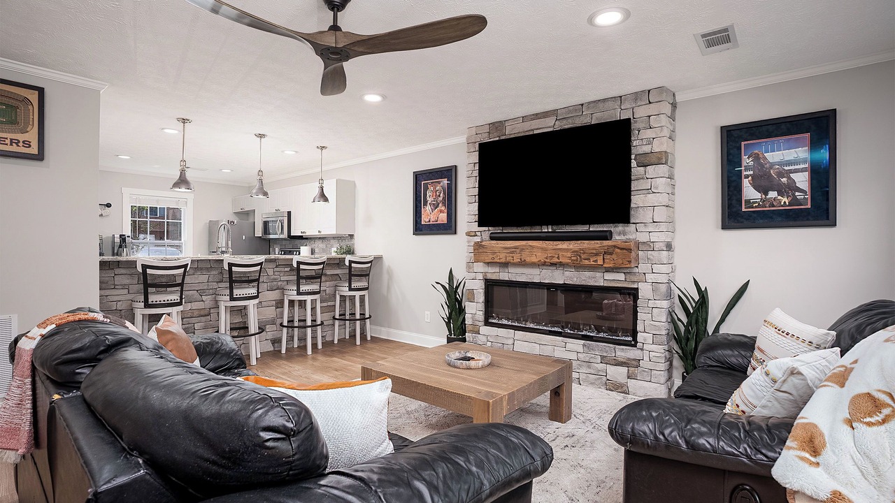 Photo of Livingroom in Auburn