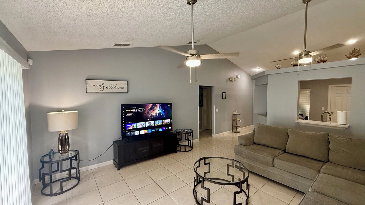 Photo of Livingroom in Florida Pines