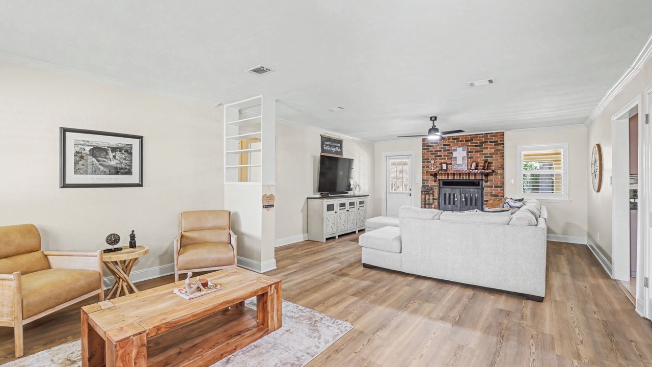 Photo of Livingroom in Killearn Estates
