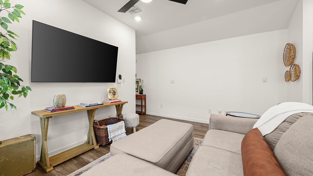 Photo of Livingroom in Gonzales