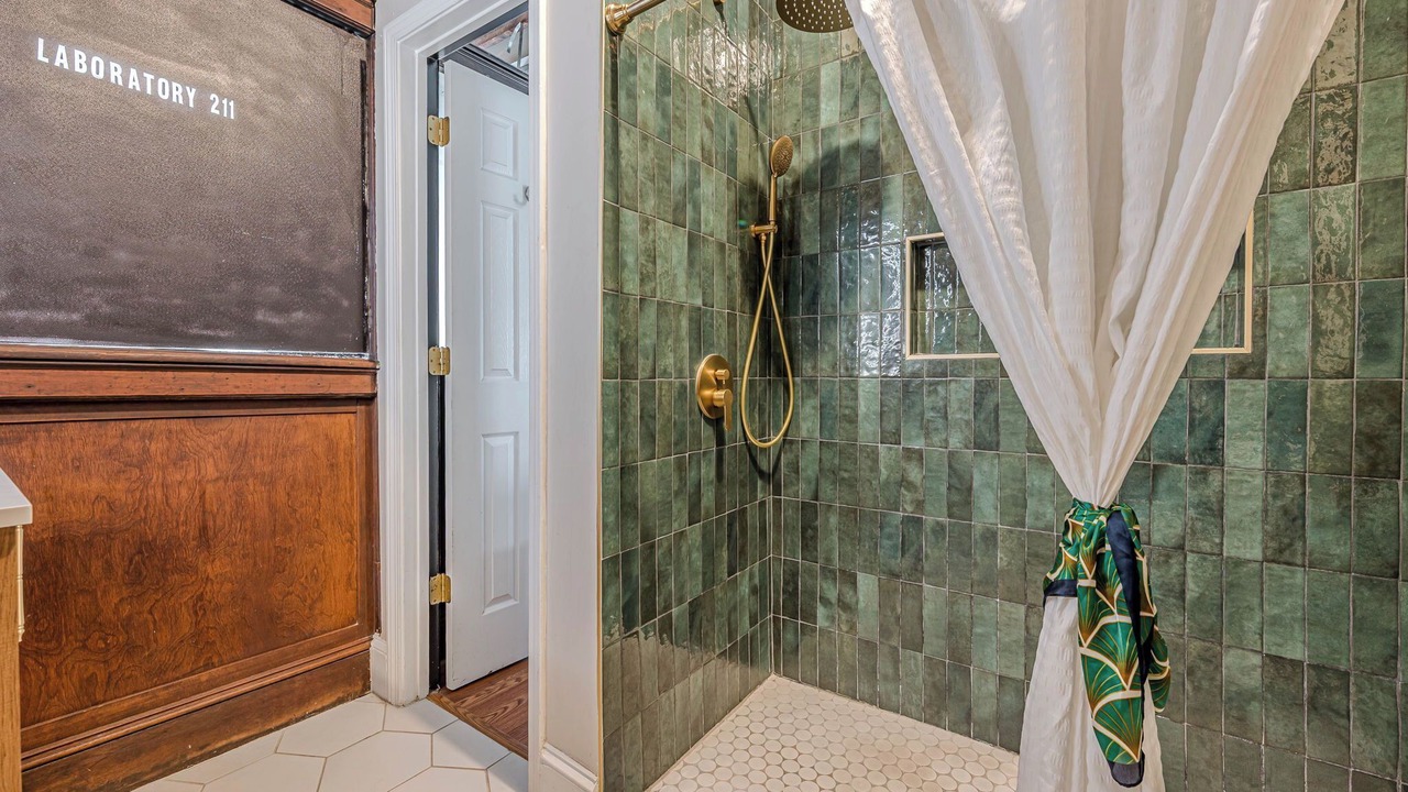 Photo of Bathroom in Oakland