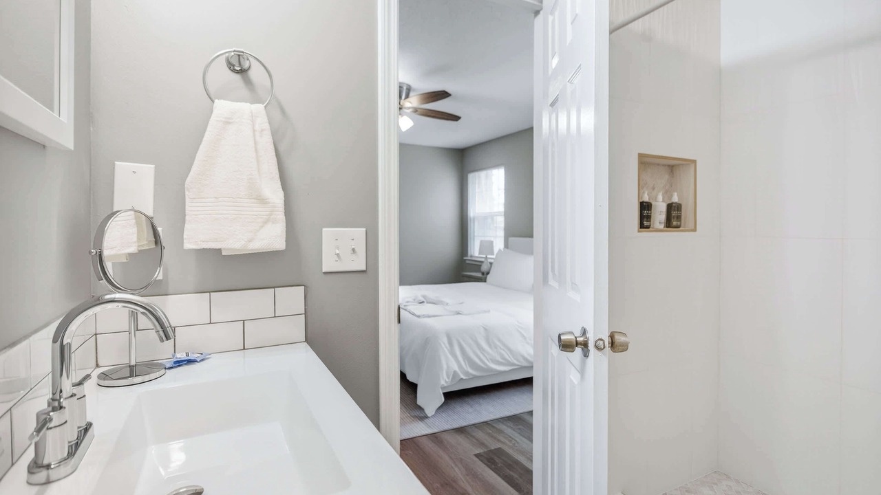 Photo of Bathroom in Gunter Afs