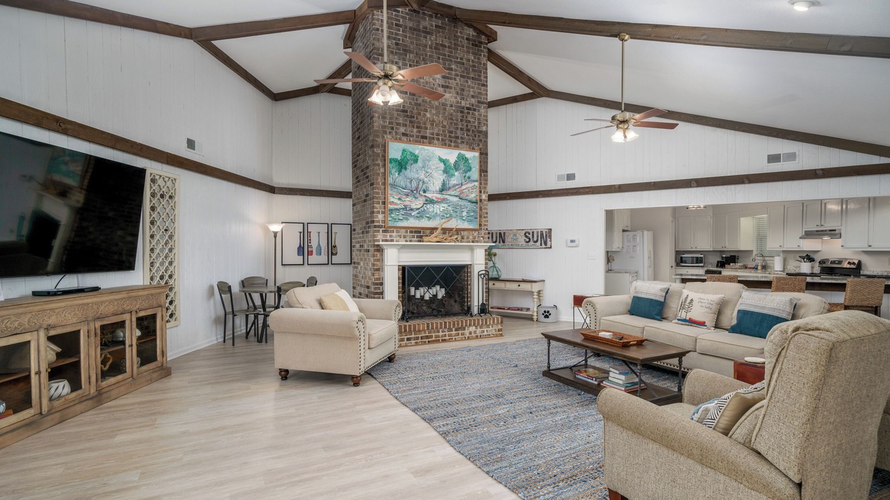 Photo of Livingroom in Northport