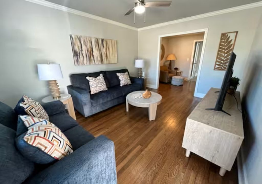 Photo of Livingroom in Northport