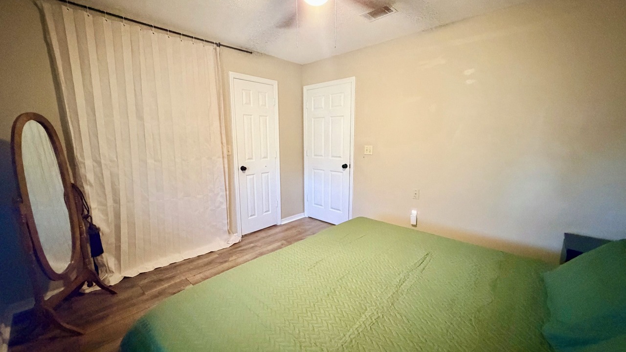 Photo of Bedroom in Lake City