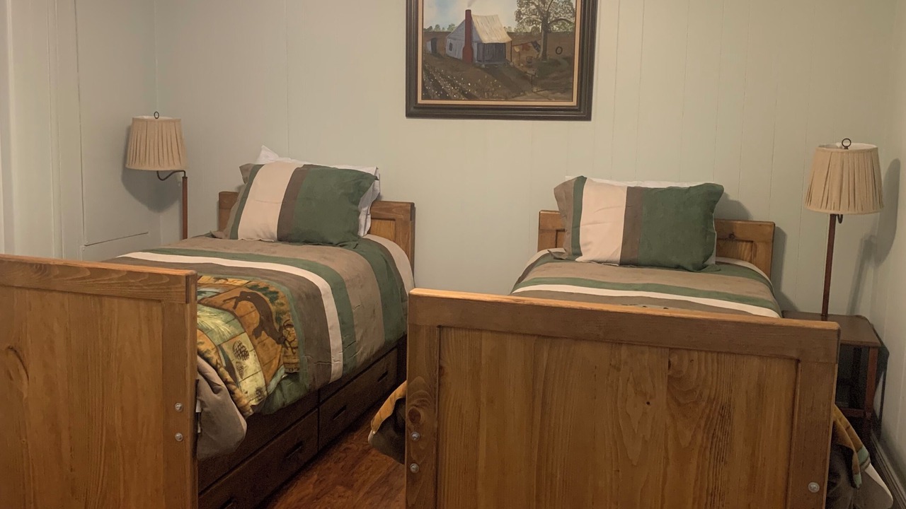 Photo of Bedroom in Daleville