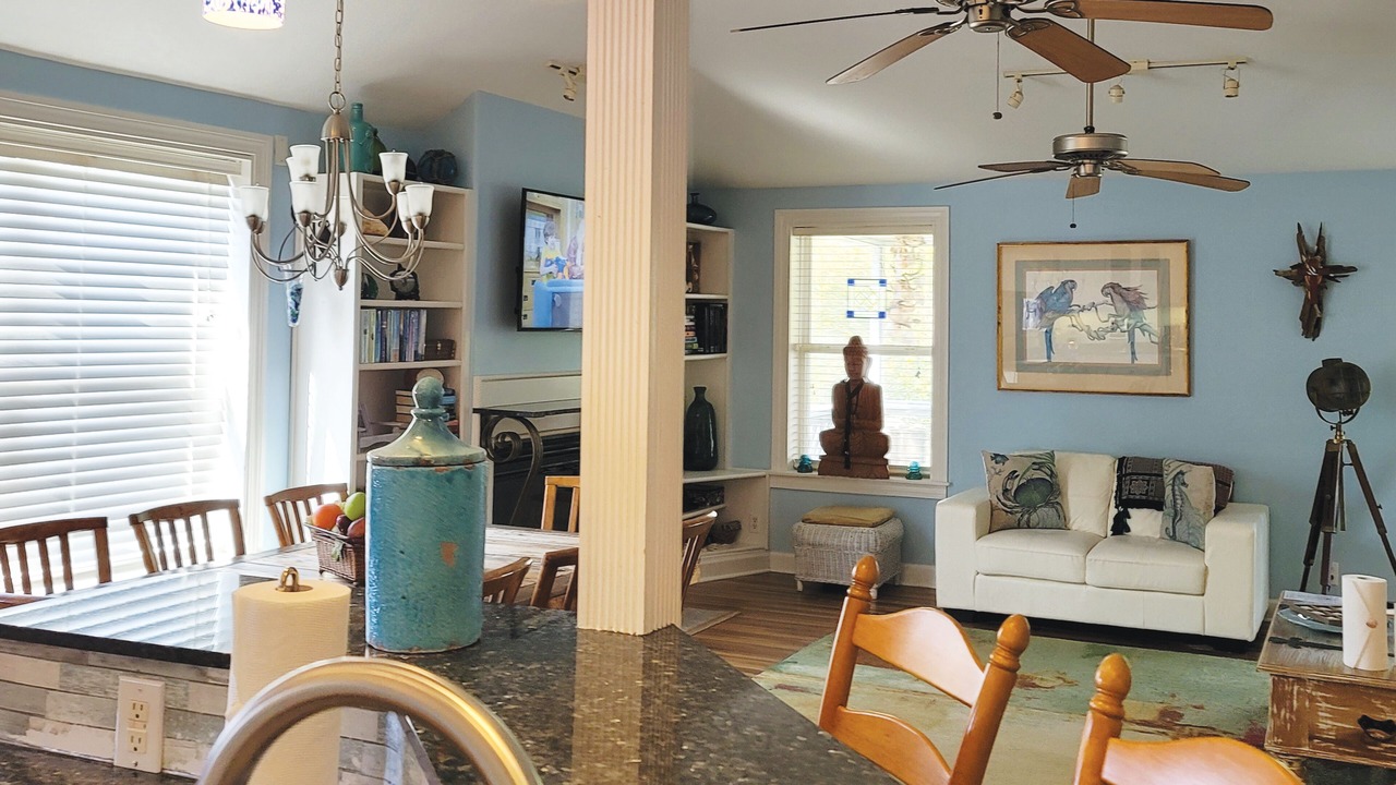 Photo of Livingroom in Ocean Springs