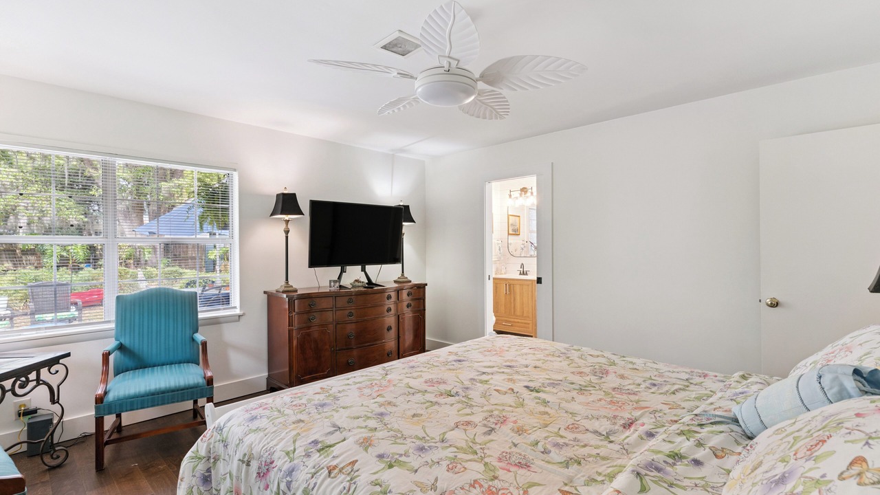 Photo of Bedroom in Saint Simons Heights