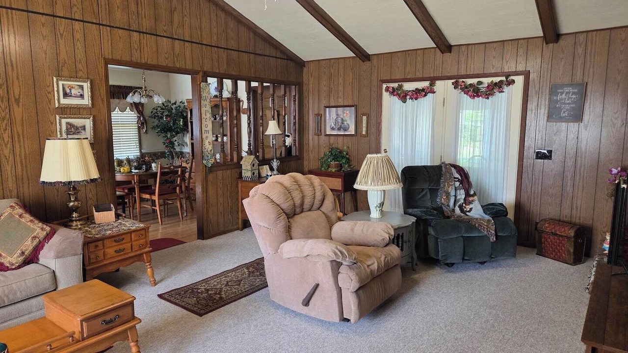 Photo of Livingroom in Albertville