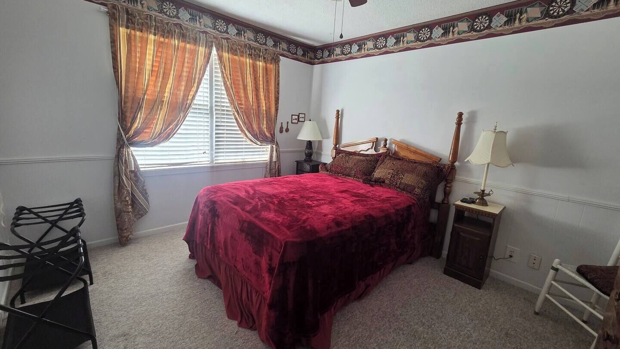 Photo of Bedroom in Albertville