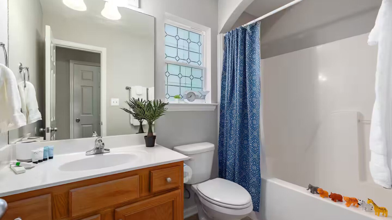 Photo of Bathroom in Alabaster