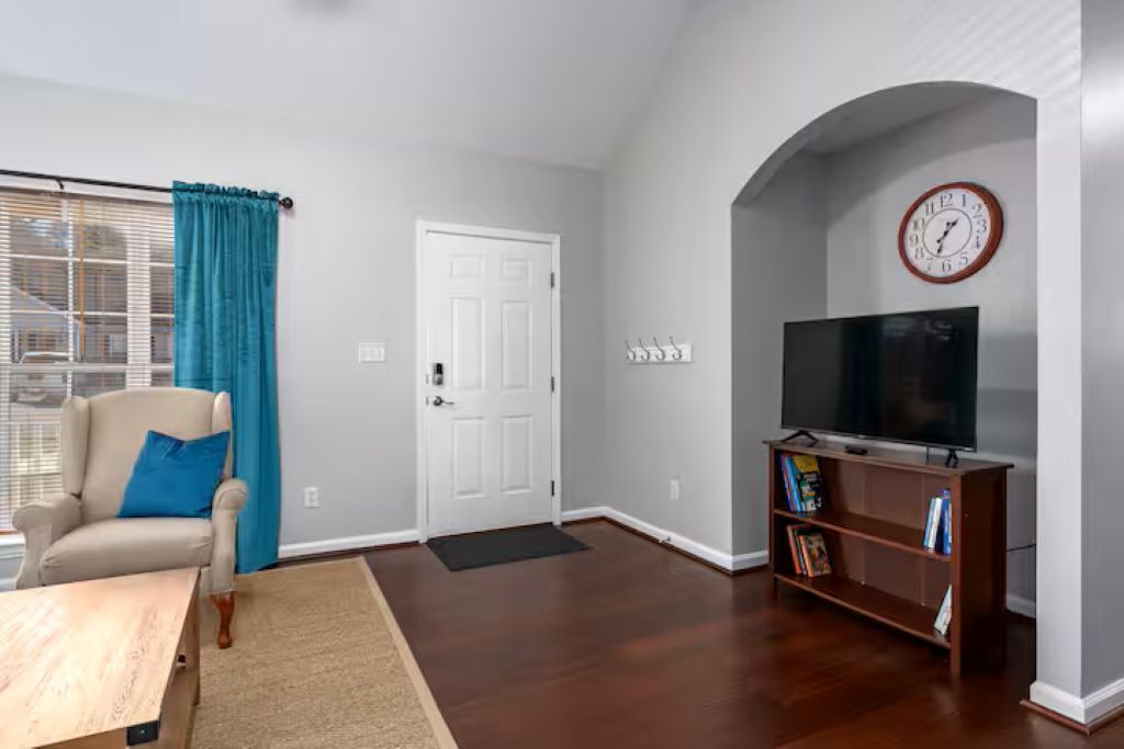 Photo of Bedroom in Alabaster
