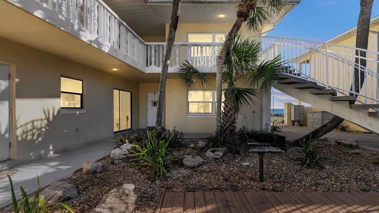 Photo of Patio Balcony in Surfside Estates