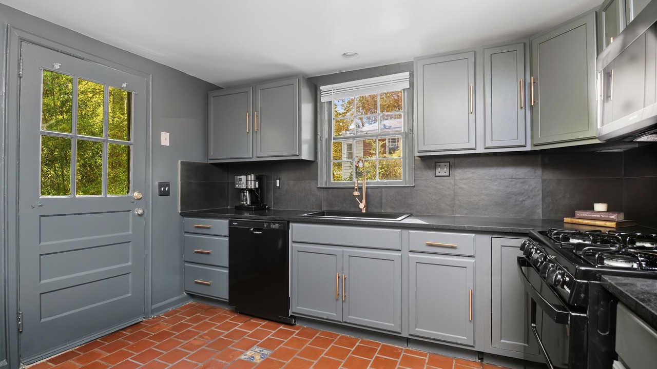 Photo of Kitchen in East Side
