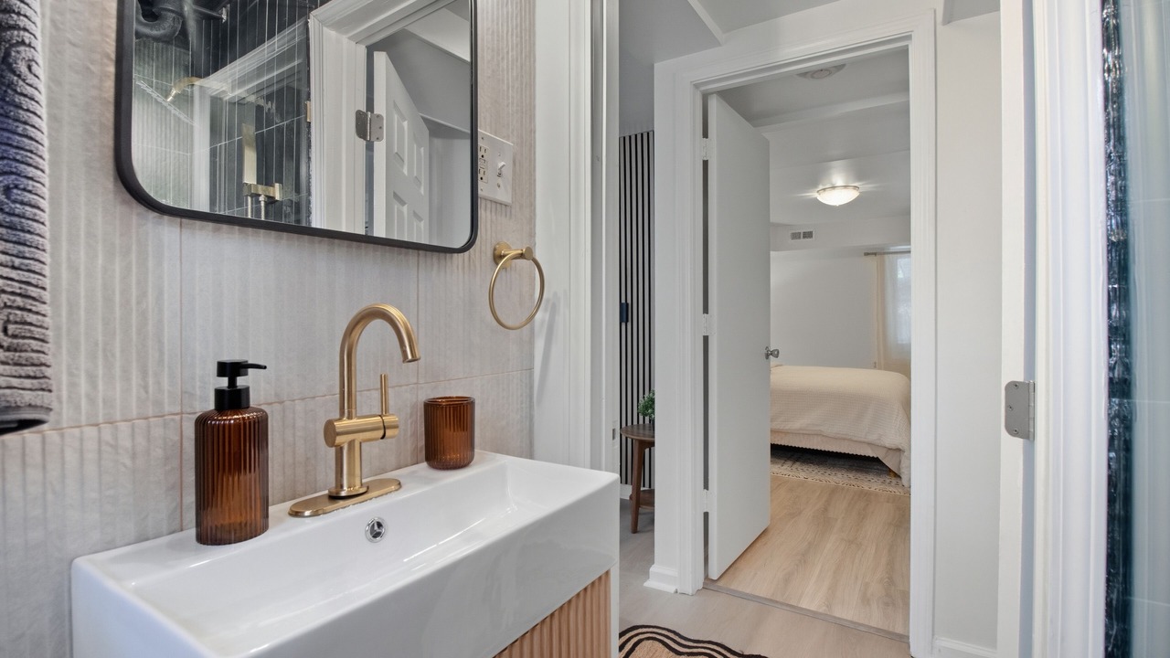 Photo of Bathroom in East Side