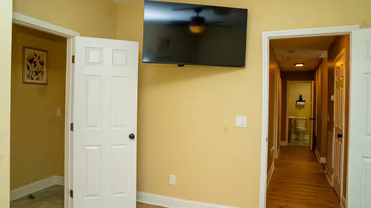 Photo of Bedroom in Thomas Square