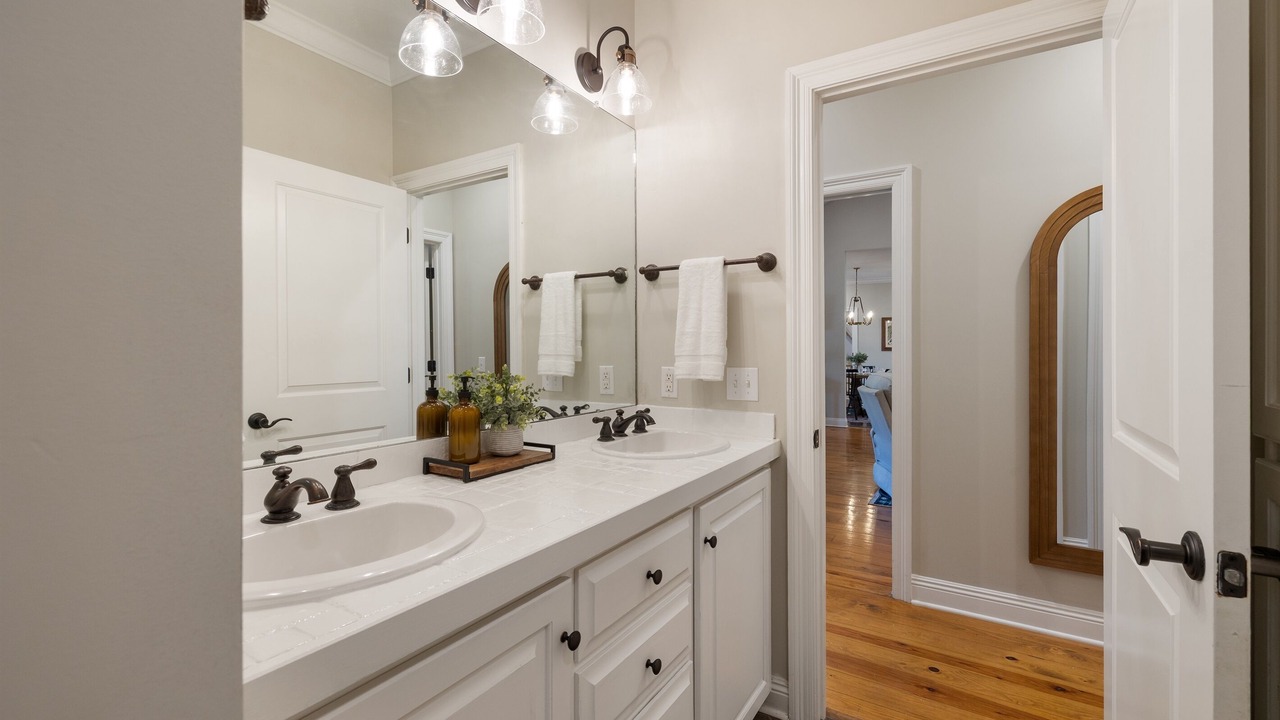 Photo of Bathroom in Laurel