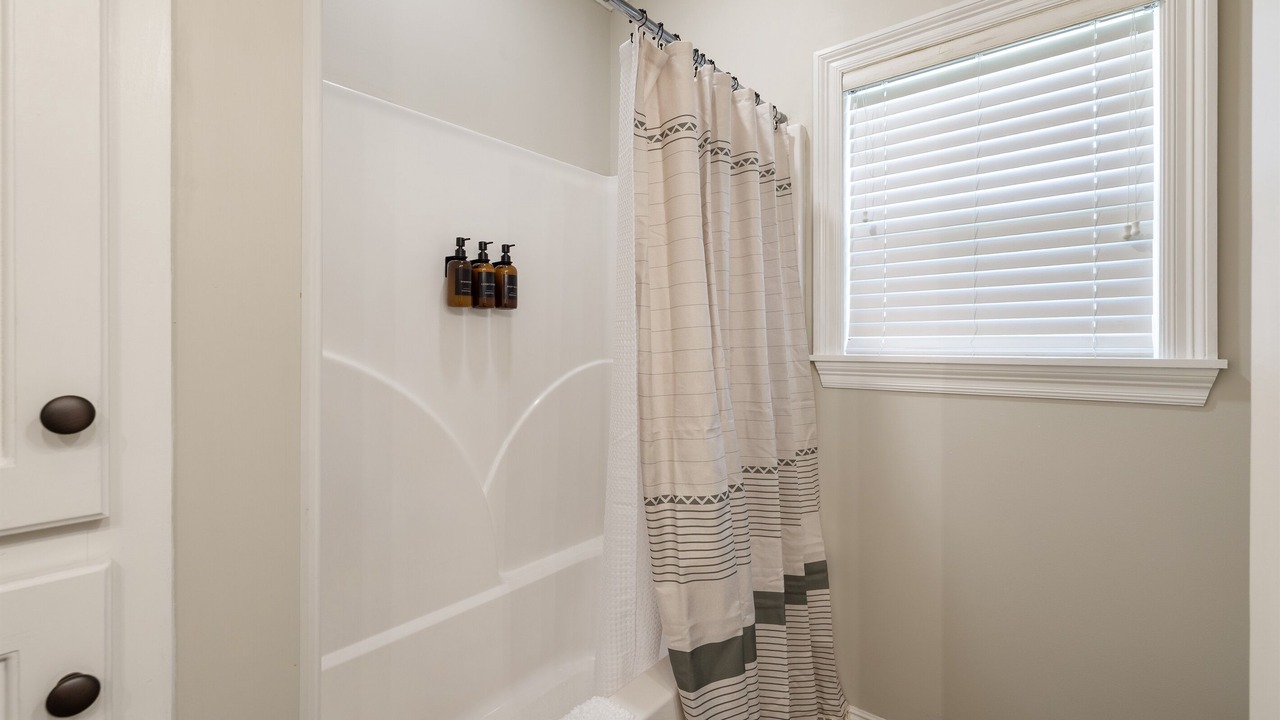 Photo of Bathroom in Laurel