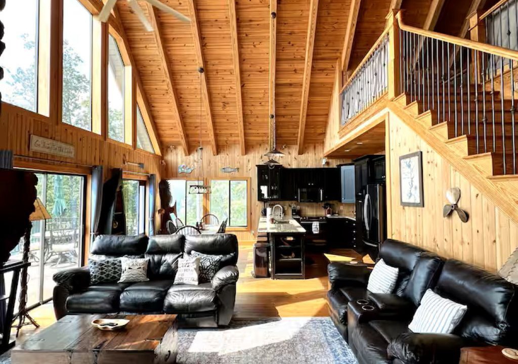 Photo of Livingroom in Six Mile