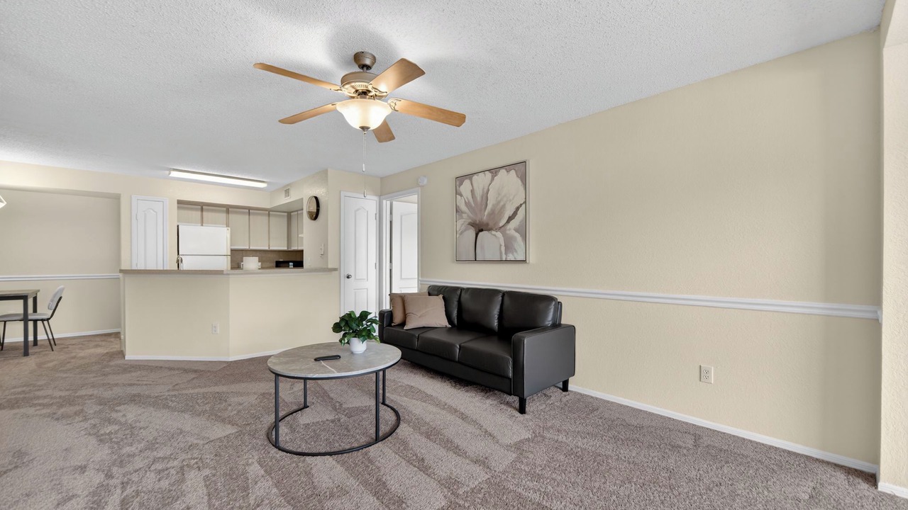 Photo of Livingroom in Winter Springs